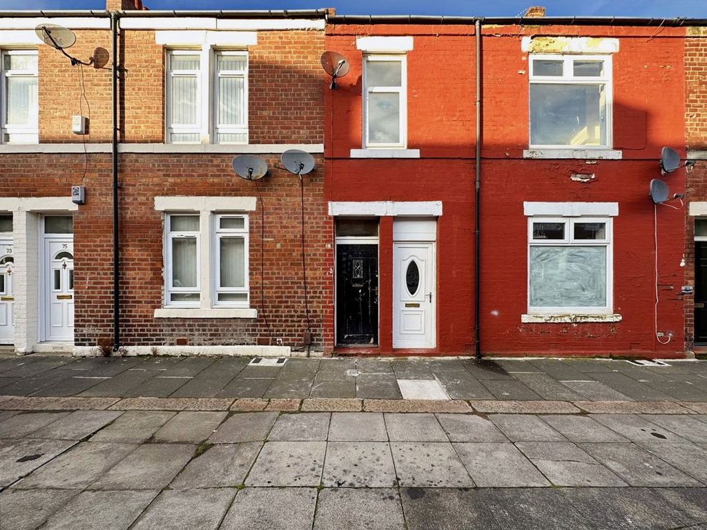 2 bed flat for sale in Laurel Street, Wallsend NE28, £50,000