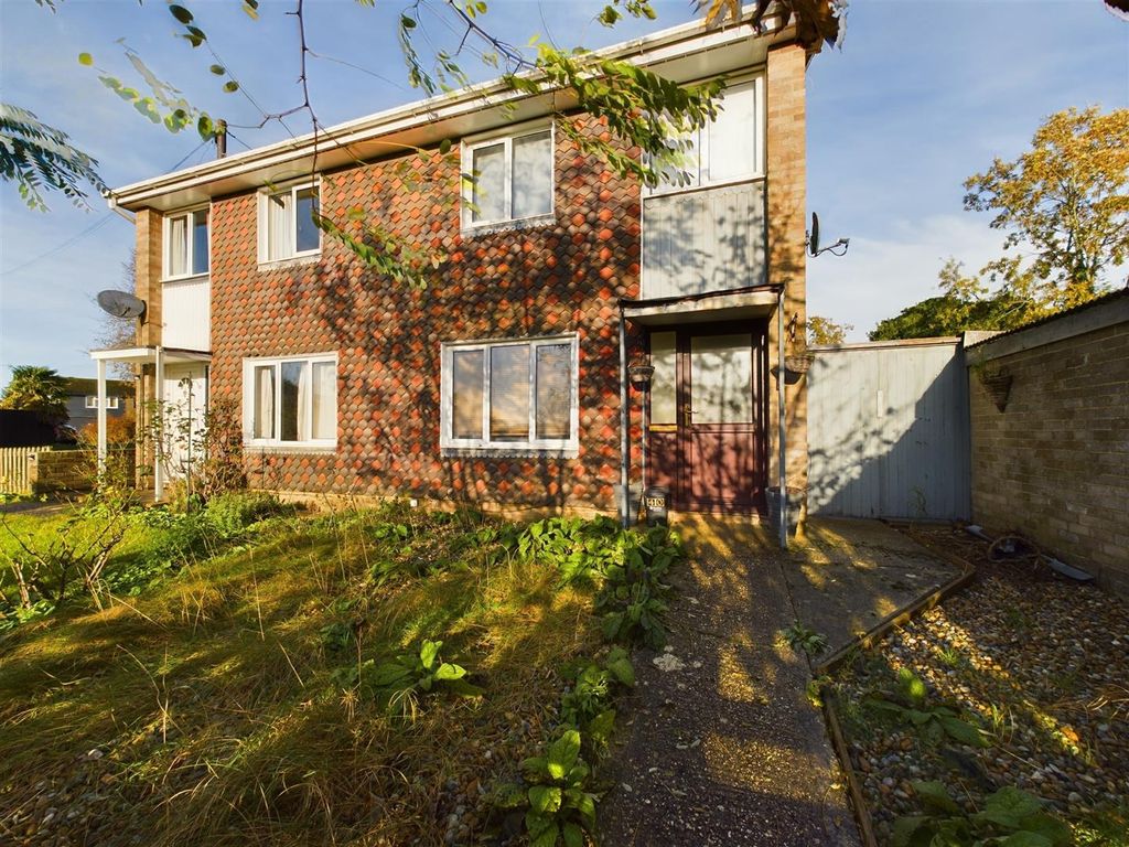 3 bed semi-detached house for sale in Fircroft Close, Tilehurst, Reading RG31, £325,000