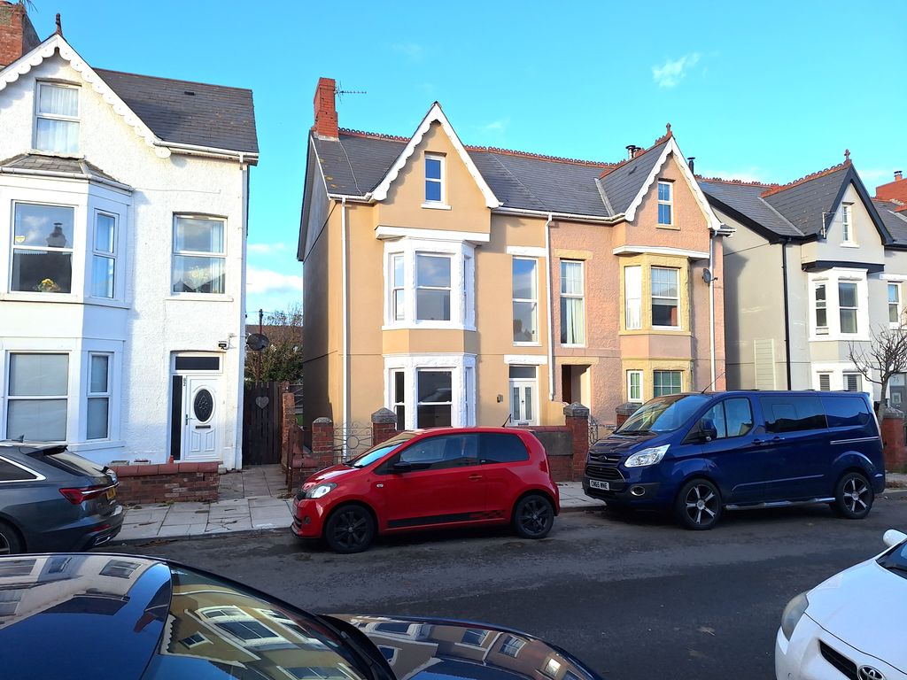 5 bed semi-detached house for sale in Victoria Avenue, Porthcawl CF36, £470,000