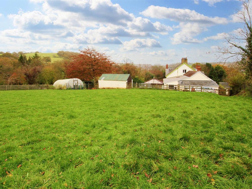 3 bed farm for sale in Henllan, Llandysul SA44, £395,000