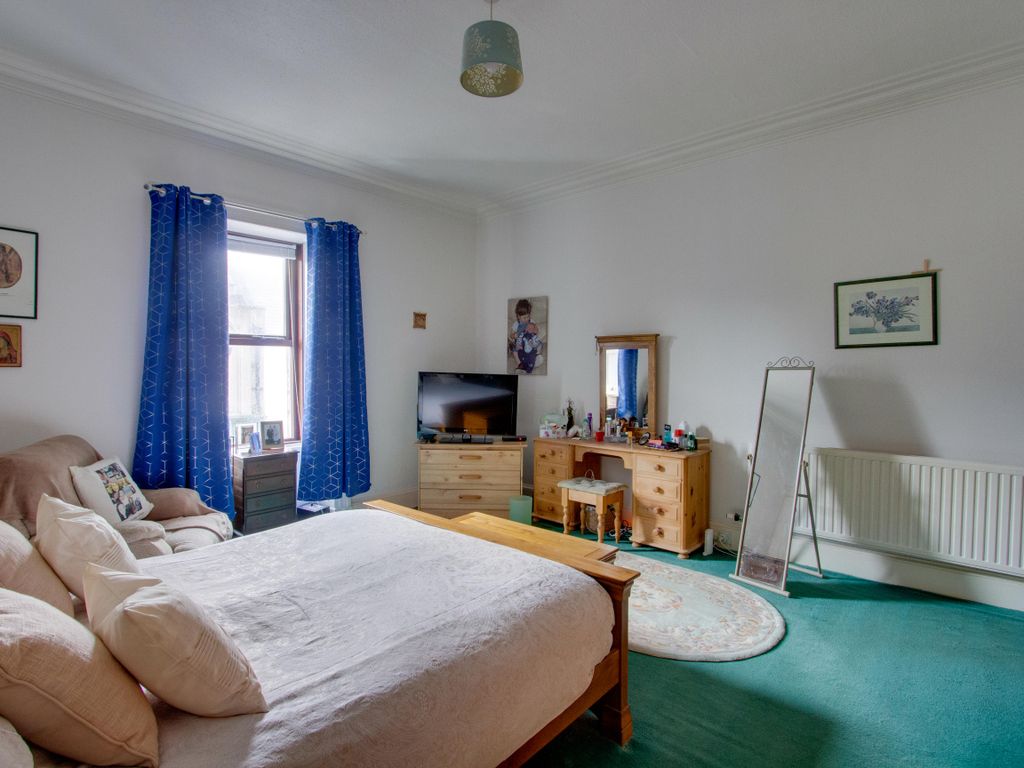 3 bed flat for sale in Murray Street, Montrose DD10, £125,000