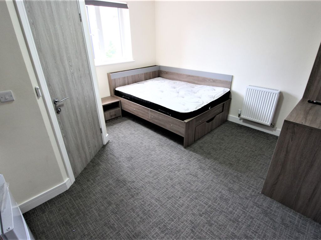 Studio to rent in Clay Lane, Coventry CV2, £685 pcm