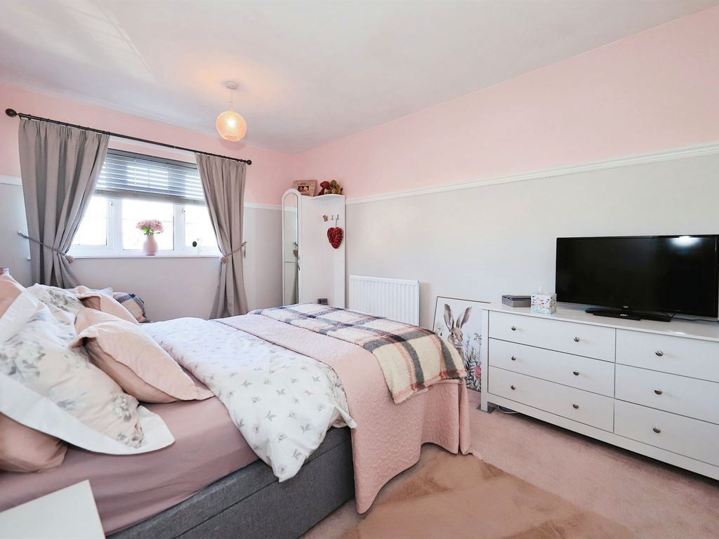 3 bed terraced house for sale in Barnwood Road, Pendeford, Wolverhampton WV8, £185,000