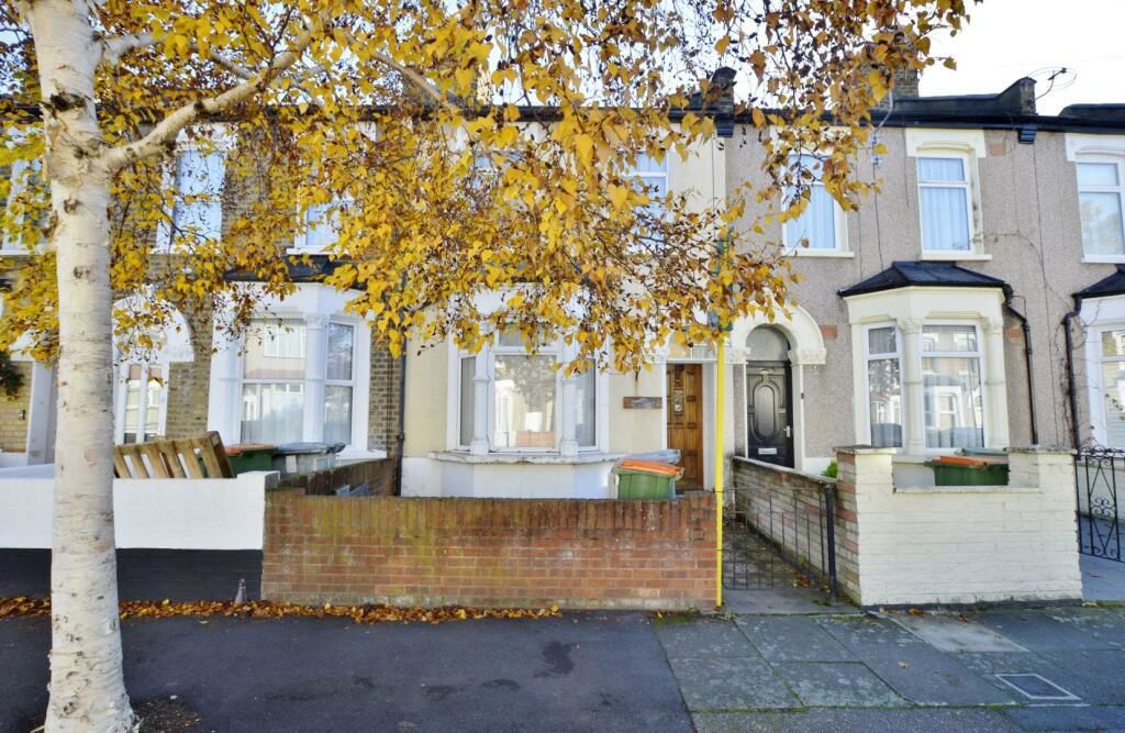 3 bed terraced house for sale in Kingsland Road, London E13, £340,000
