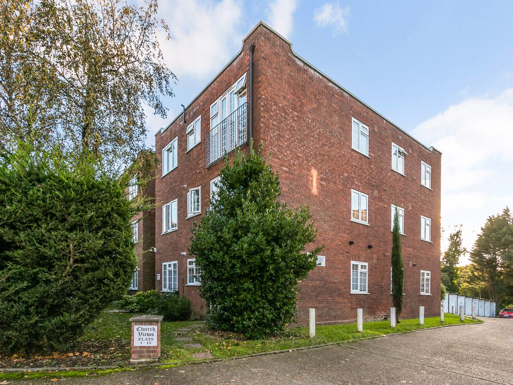 1 bed flat for sale in Cookham Road, Maidenhead SL6, £230,000