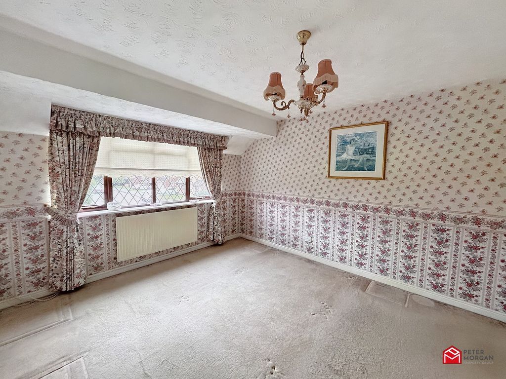4 bed detached house for sale in Picton Gardens, Bridgend, Bridgend County. CF31, £325,000