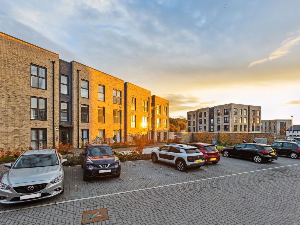 2 bed flat for sale in Goldcrest Place, Cammo, Edinburgh EH4, £274,995