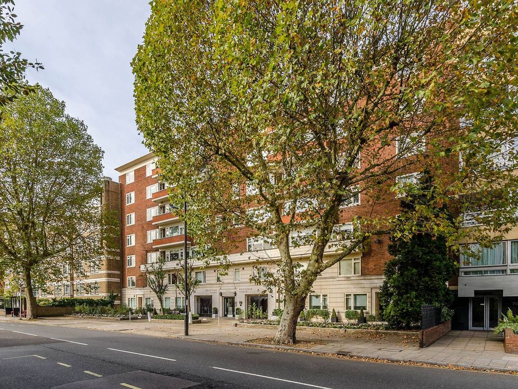 3 bed flat for sale in Bentinck Close, St John's Wood, London NW8, £2,000,000