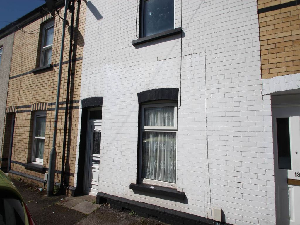 3 bed property for sale in Hoskins Street, Newport NP20, £120,000
