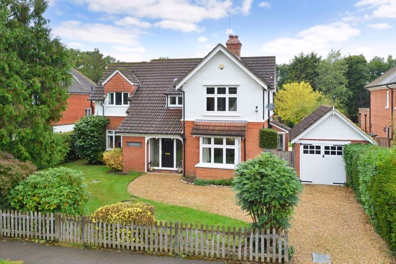 4 bed detached house for sale in Avenue Road, Cranleigh GU6, £1,300,000