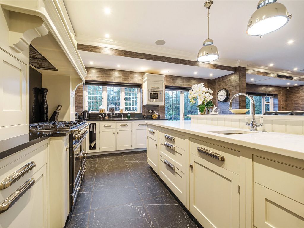 7 bed detached house for sale in Uphill Road, Mill Hill, London NW7, £5,750,000