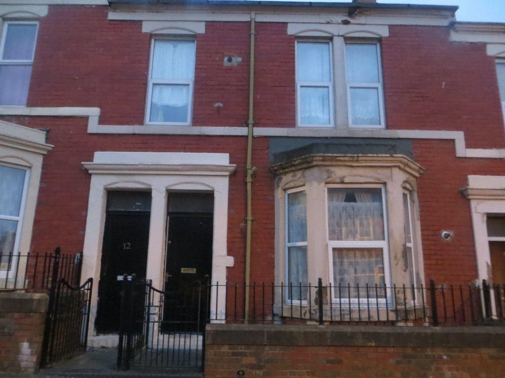 3 bed flat for sale in Hampstead Road, Newcastle Upon Tyne NE4, £76,000