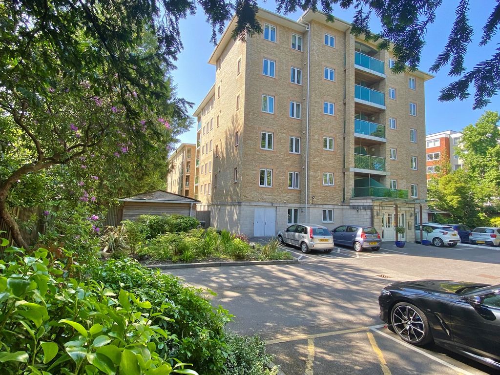 2 bed flat for sale in 14 The Avenue, Branksome Park, Poole BH13, £165,000