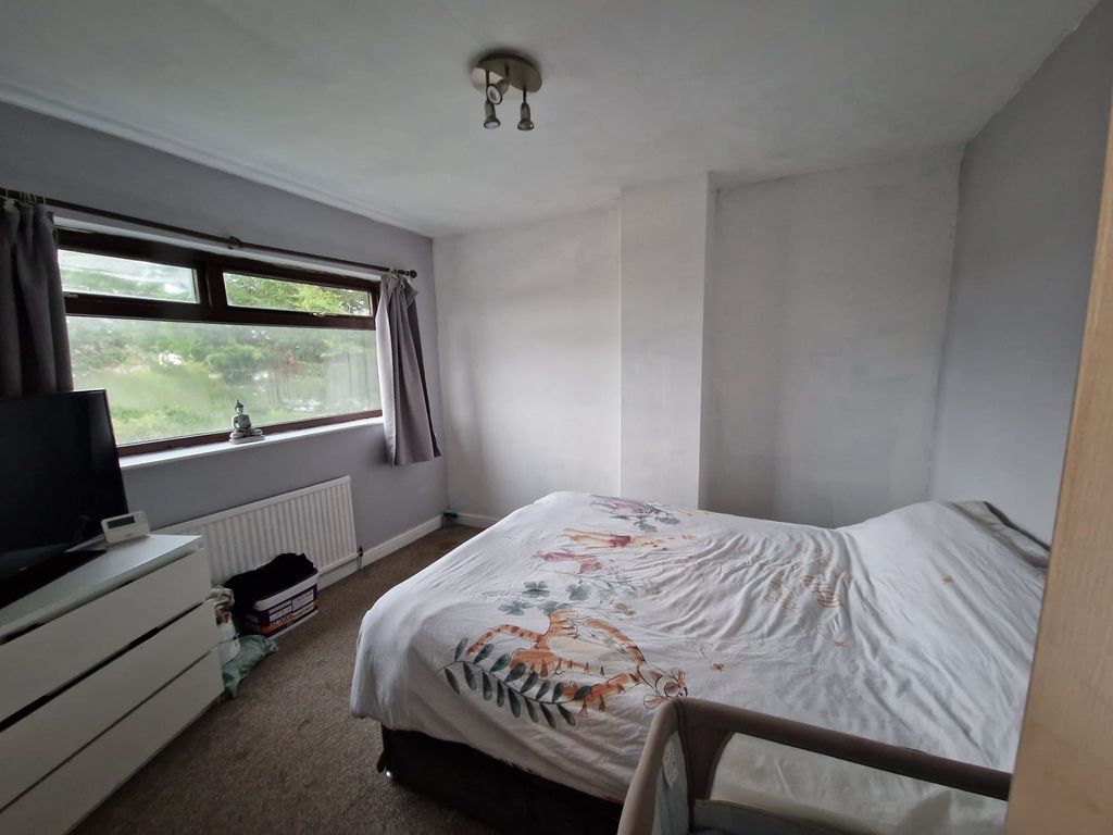3 bed semi-detached house for sale in Denstone Crescent, Bolton BL2, £200,000