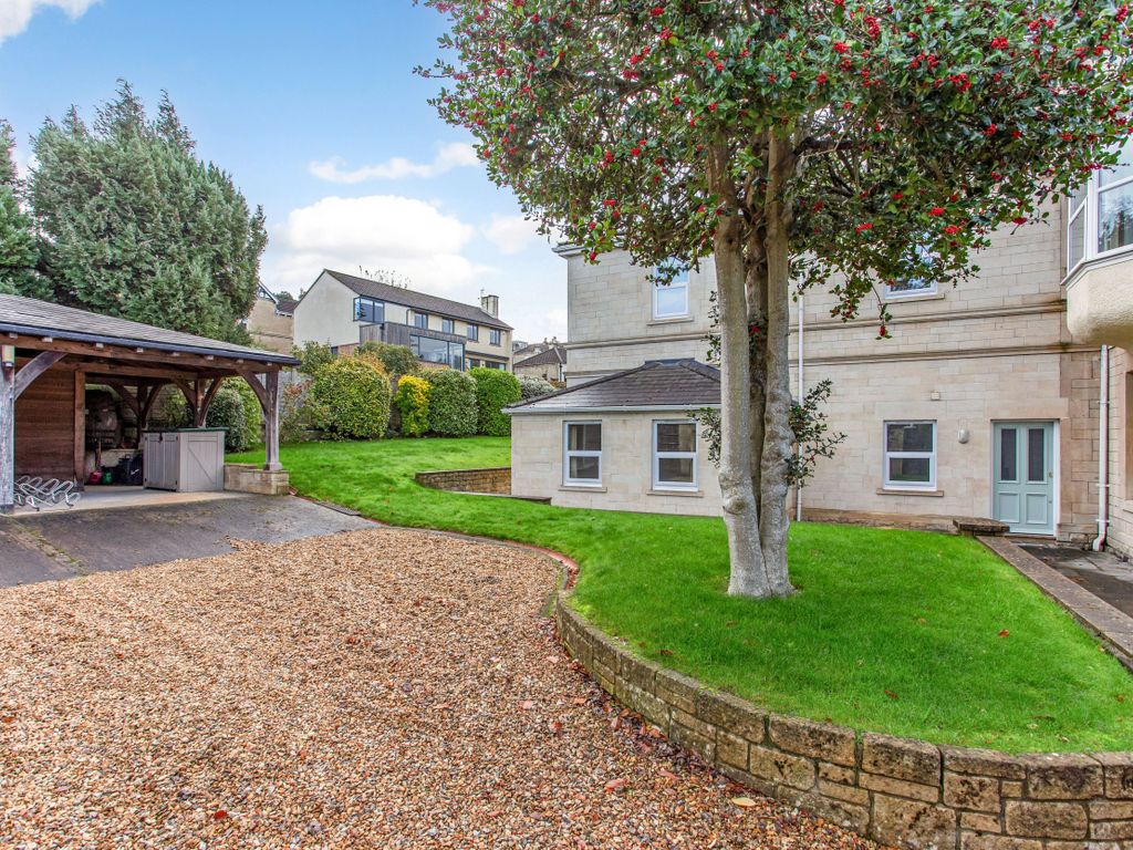 2 bed flat for sale in Chaucer Road, Bath BA2, £600,000