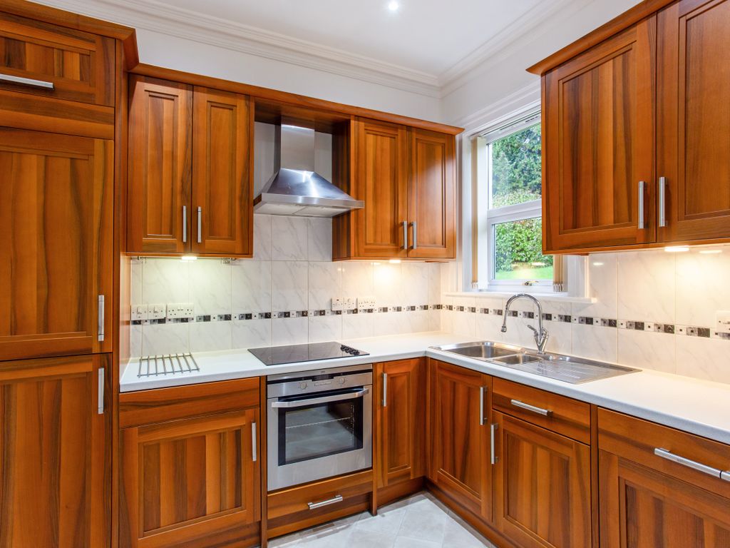 2 bed flat for sale in Chaucer Road, Bath BA2, £600,000