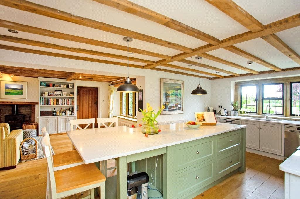 4 bed terraced house to rent in Dorsington, Stratford-Upon-Avon, Warwickshire CV37, £7,000 pcm