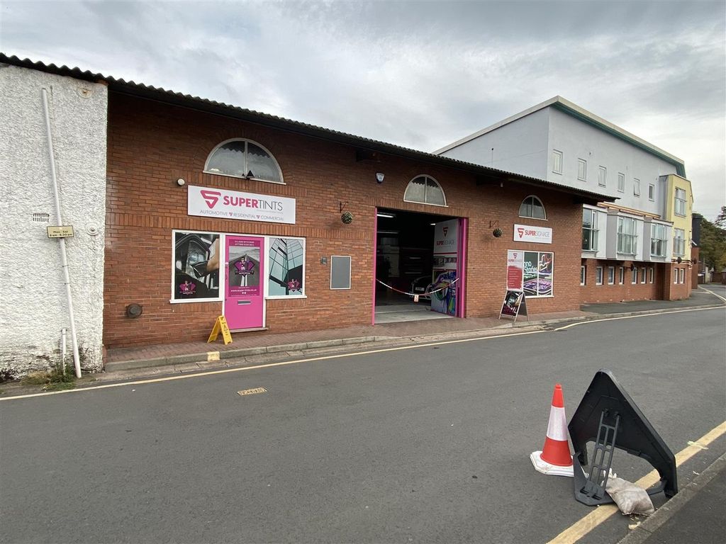 Light industrial to let in Catherine Court, Catherine Street, Hereford HR1, £14,000 pa