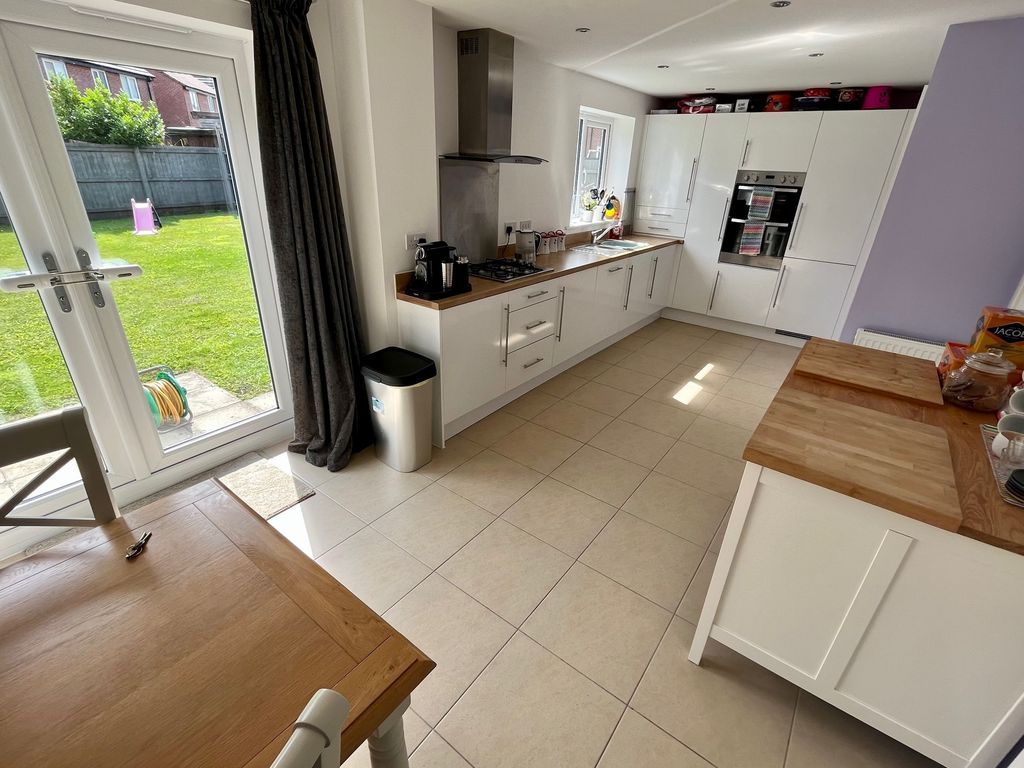 4 bed detached house for sale in Bearwood Road, Kirkby, Liverpool L33, £260,000