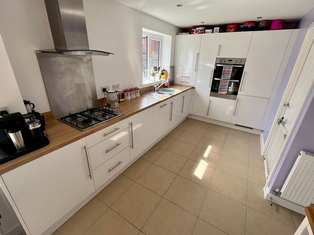 4 bed detached house for sale in Bearwood Road, Kirkby, Liverpool L33, £260,000