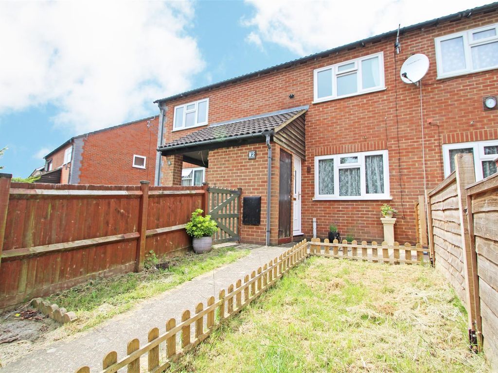 1 bed property to rent in Chairborough Road, Cressex Business Park, High Wycombe HP12, £1,000 pcm