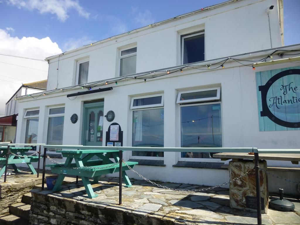 Pub/bar for sale in Atlantic Inn (Leasehold) Peverell Terrace, Porthleven, Cornwall TR13, £50,000