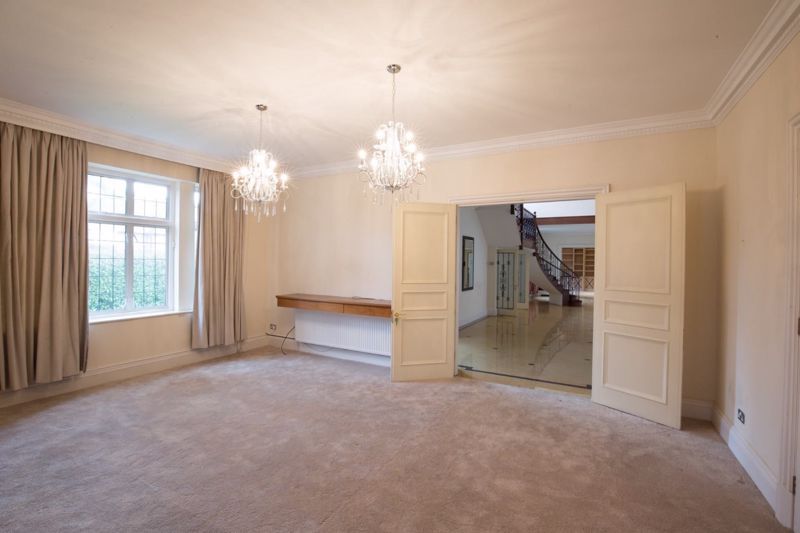 9 bed detached house to rent in Brampton Grove, London NW4, £13,000 pcm
