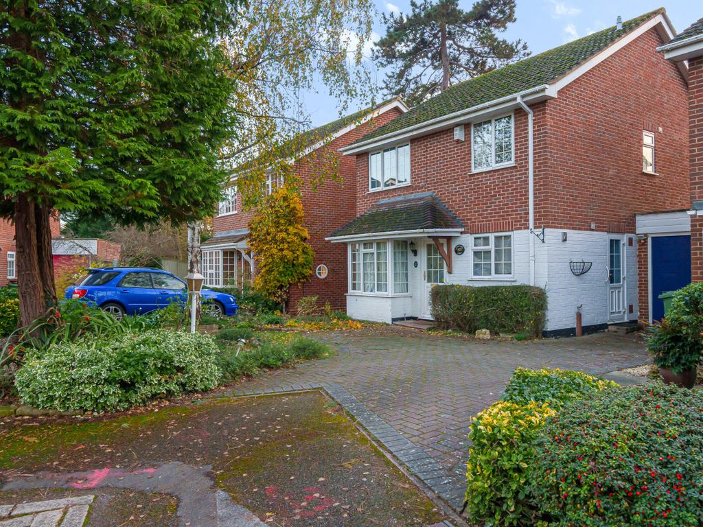 3 bed link-detached house for sale in Riverside Gardens, Old Woking, Woking, Surrey GU22, £625,000
