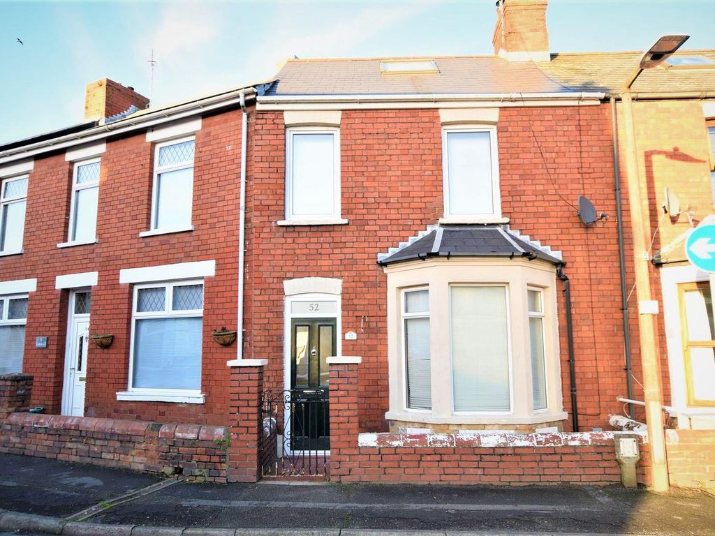 3 bed terraced house for sale in Glamorgan Street, Barry CF62, £217,500
