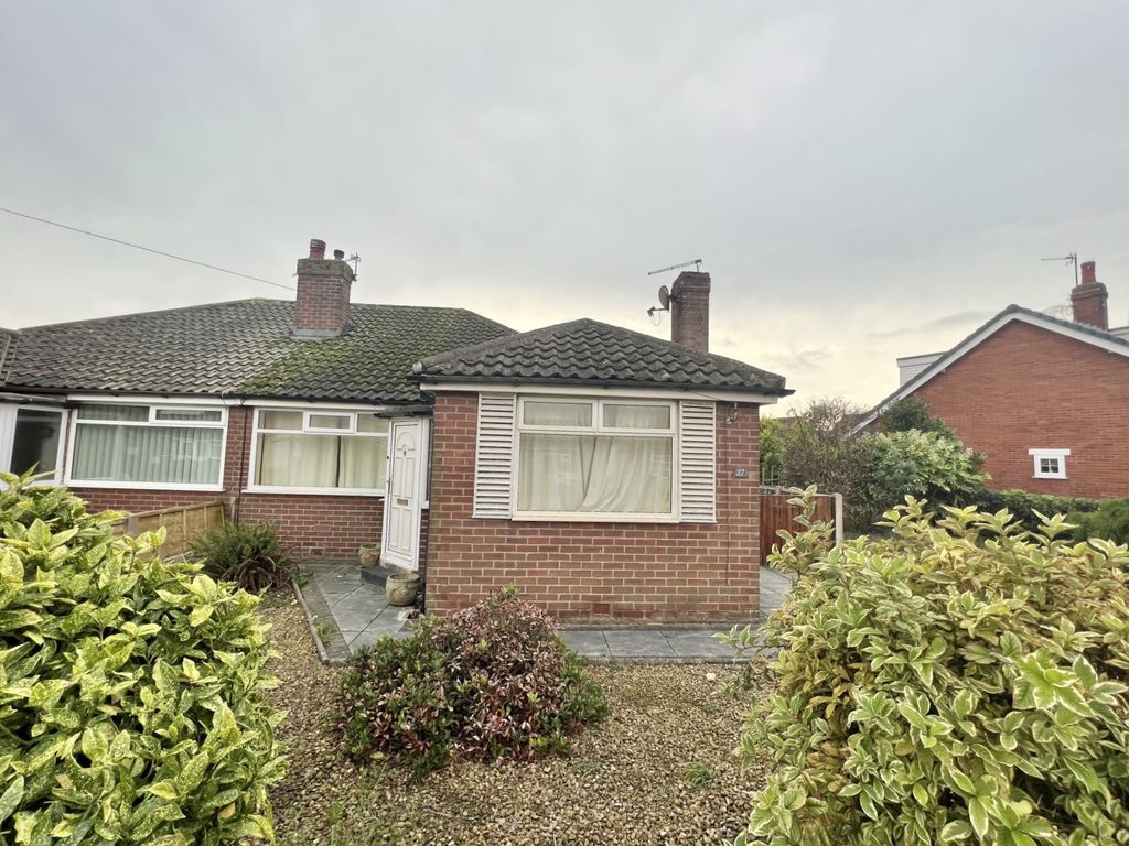 3 bed bungalow for sale in Wharfedale Avenue, Thornton FY5, £145,000