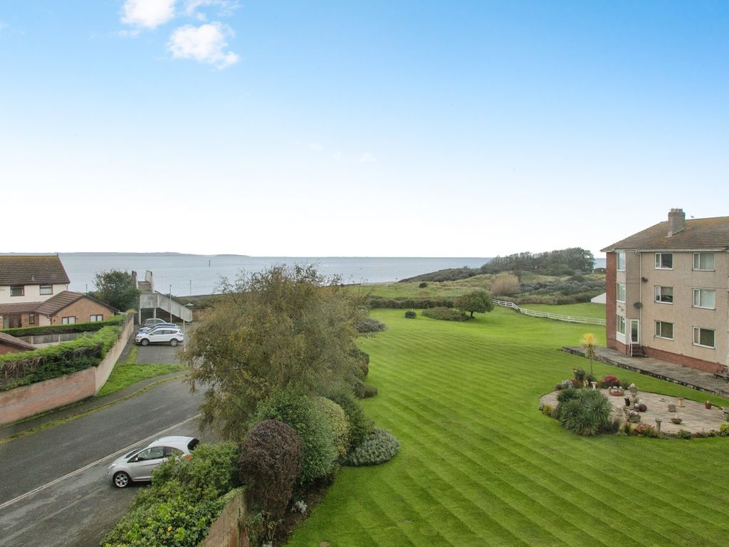 2 bed flat for sale in Marine Court, Deganwy, Conwy LL31, £215,000