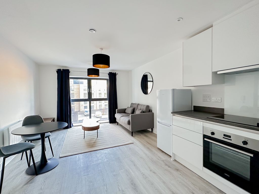 1 bed flat to rent in Erasmus Drive, Derby DE1, £850 pcm