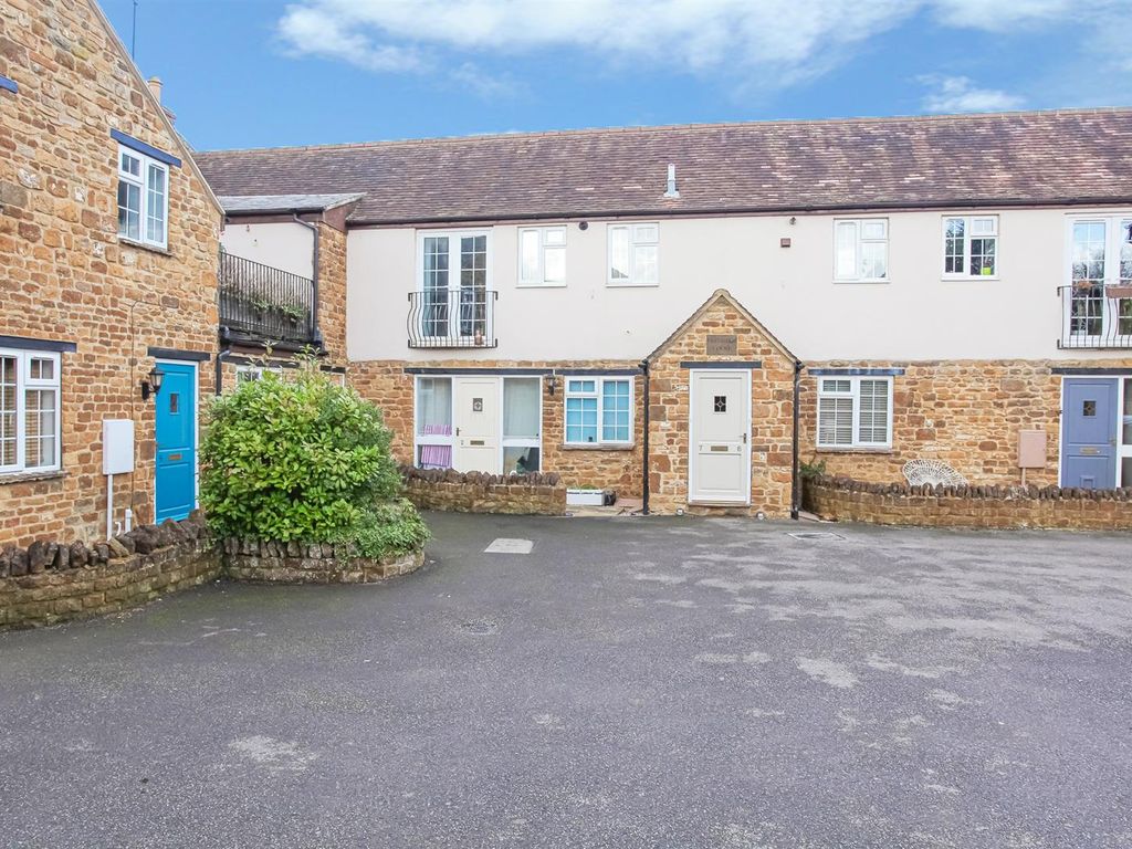 2 bed flat for sale in Partridge Court, Round Close Road Adderbury, Banbury OX17, £235,000
