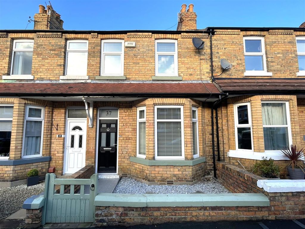 2 bed terraced house for sale in Lyell Street, Scarborough YO12, £179,995