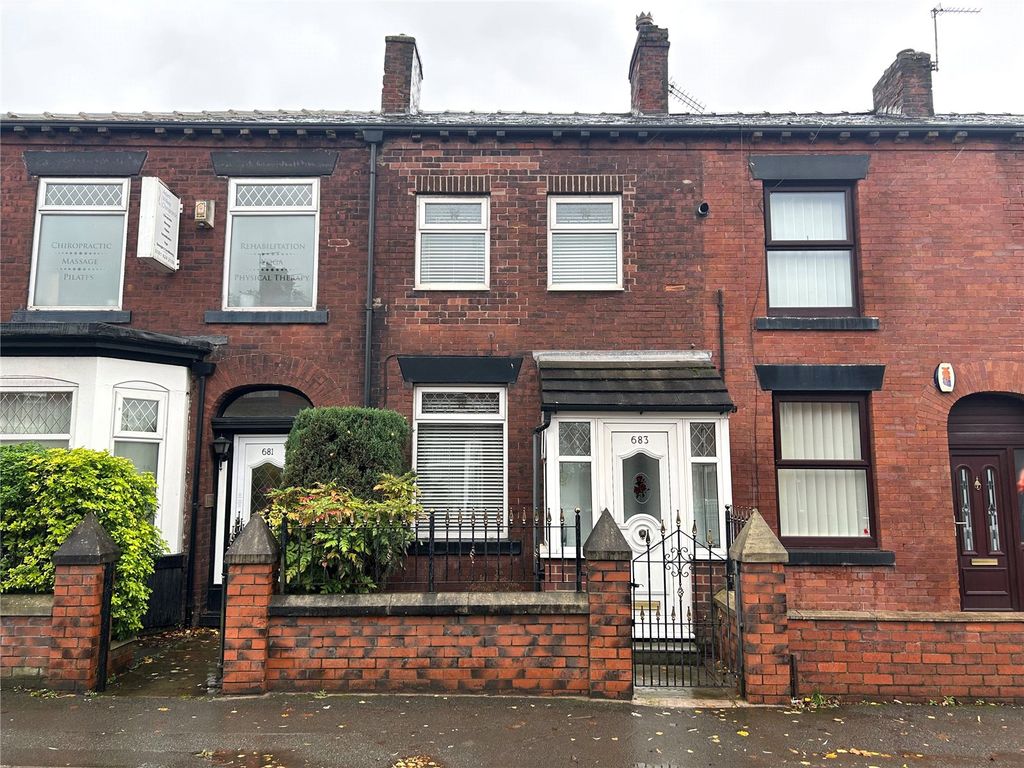 3 bed terraced house for sale in Middleton Road, Chadderton, Oldham OL9, £165,000