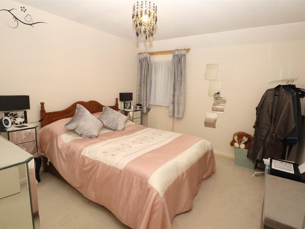 3 bed detached house for sale in France Furlong, Great Linford, Milton Keynes MK14, £350,000