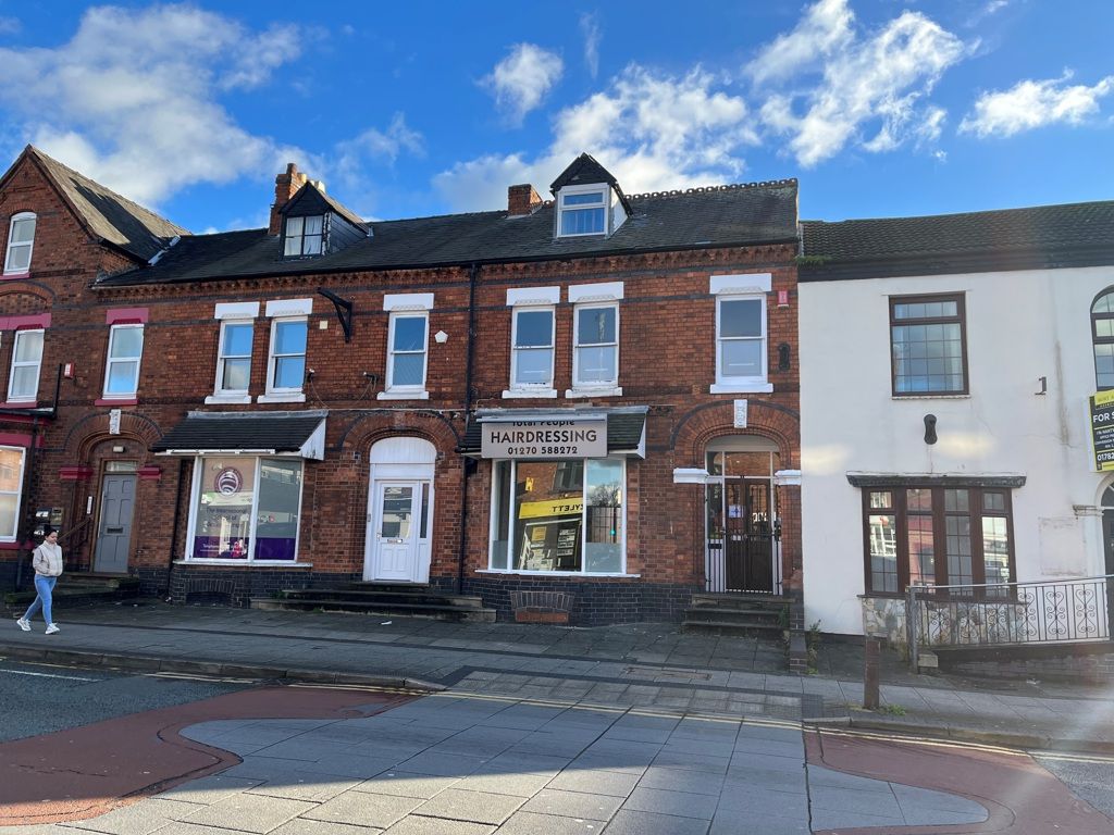 Retail premises to let in 194 Nantwich Road, Crewe, Cheshire CW2, £15,000 pa
