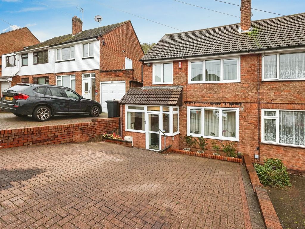 3 bed semi-detached house for sale in Eden Road, Solihull B92, £325,000