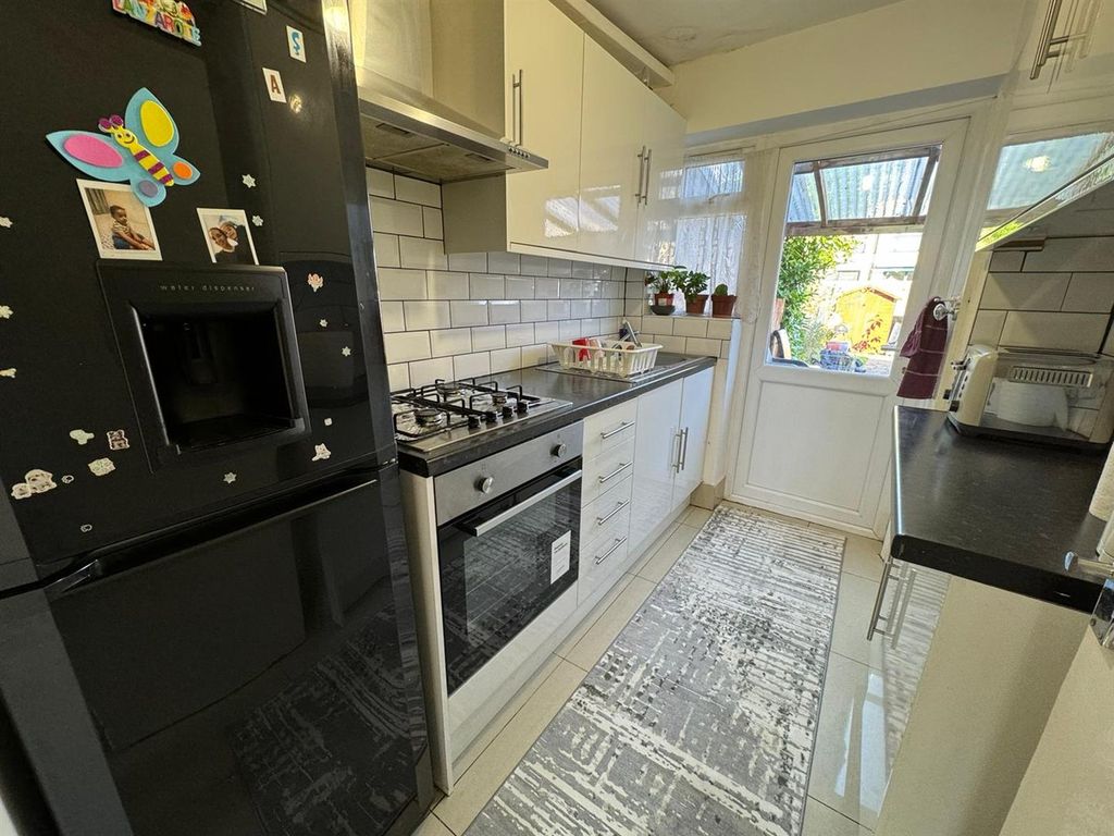 5 bed terraced house for sale in The Chase, Burnt Oak, Edgware HA8, £575,000