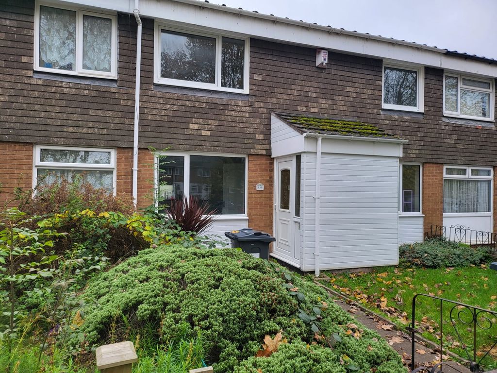 3 bed terraced house to rent in Kestrel Avenue, Birmingham B25, £1,300 pcm