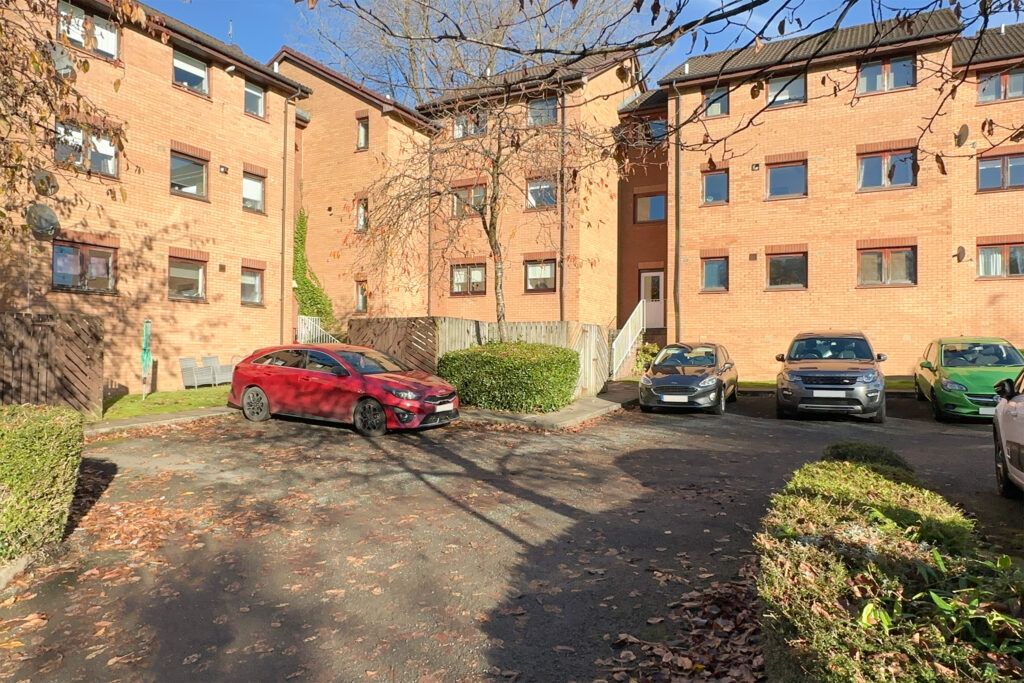 1 bed flat for sale in Old Mill Court, Hardgate, Clydebank G81, £77,500