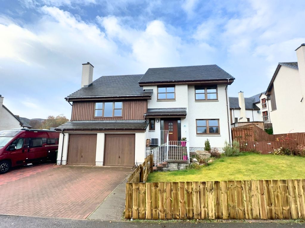 4 bed detached house for sale in Lodge Lane, Aviemore PH22, £490,000