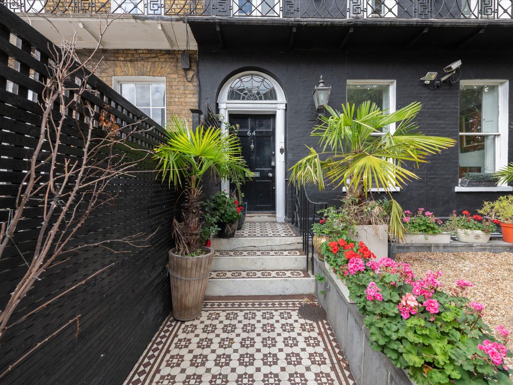 5 bed end terrace house for sale in Clapham Road, London SW9, £1,900,000