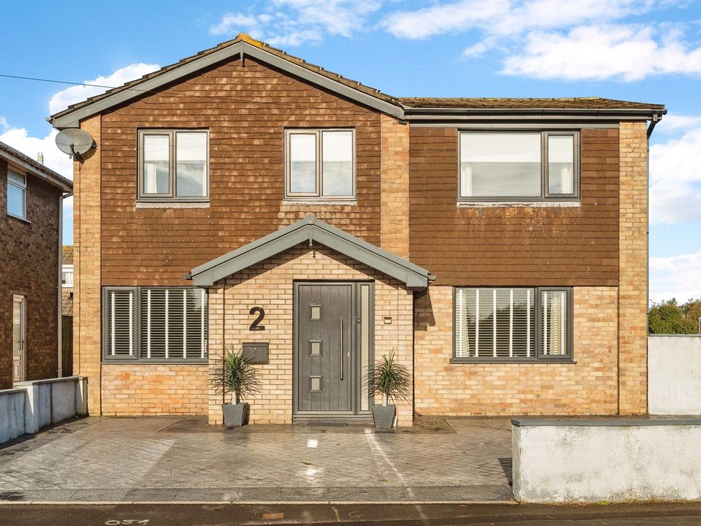 4 bed detached house for sale in Clos-Y-Deri, Porthcawl CF36, £465,000