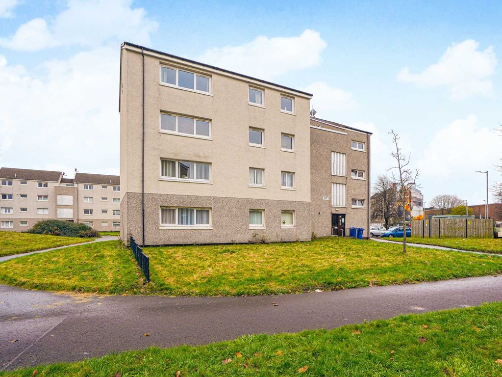 3 bed flat for sale in Napier Drive, Glasgow G51, £80,000