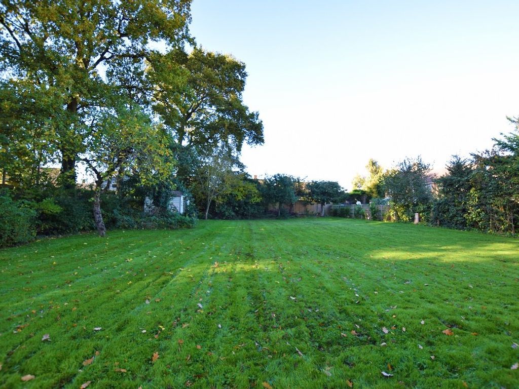 3 bed bungalow for sale in Castle Rising Road, South Wootton, King's Lynn PE30, £465,000