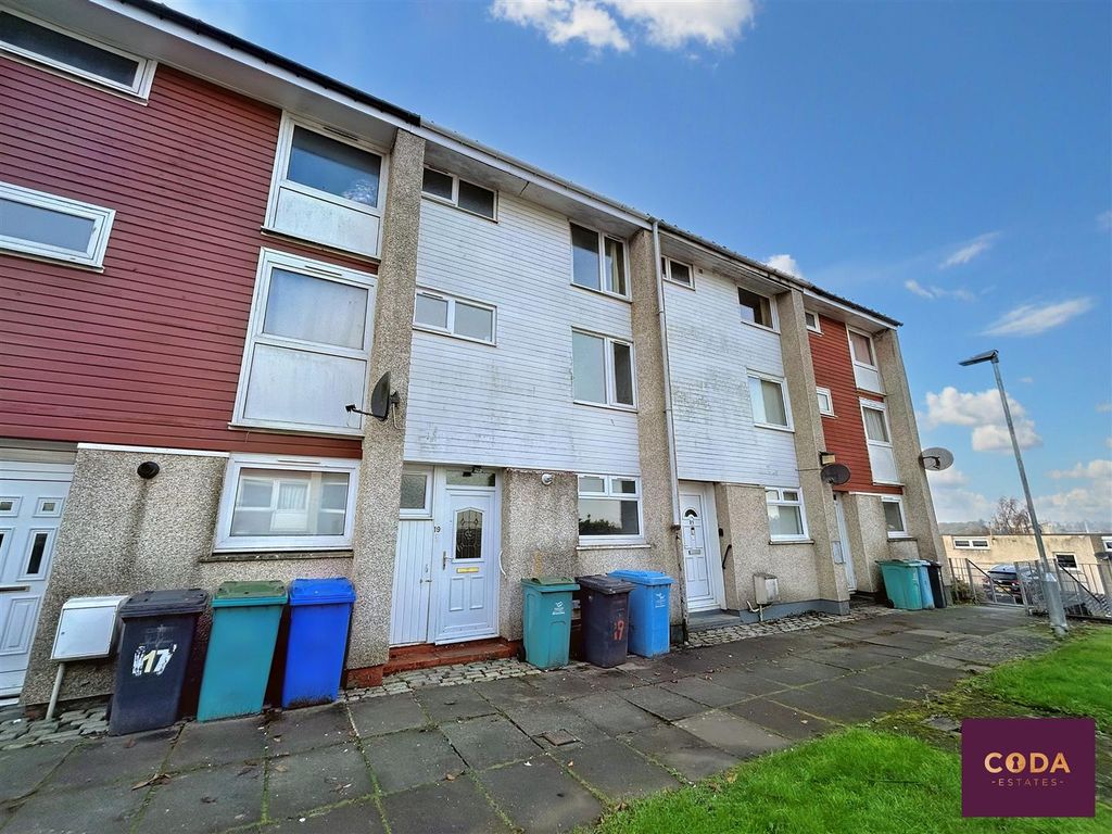 4 bed town house for sale in Pine Place, Abronhill, Cumbernauld, Glasgow G67, £79,995