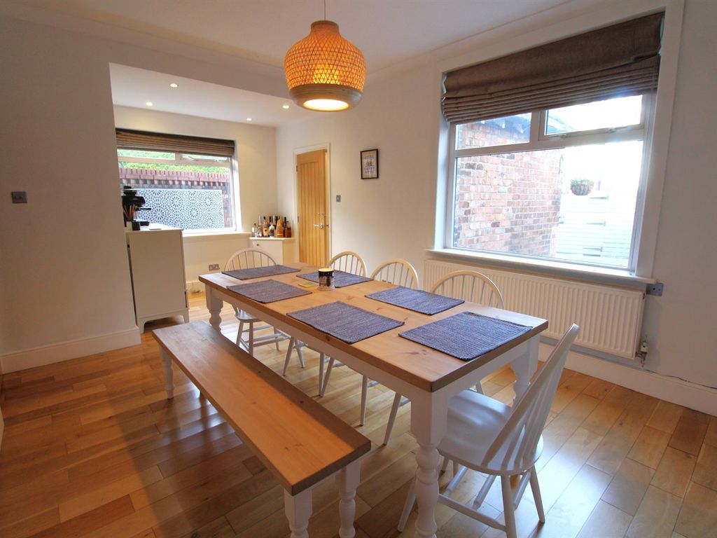 2 bed end terrace house for sale in Knutsford Road, Alderley Edge SK9, £475,000