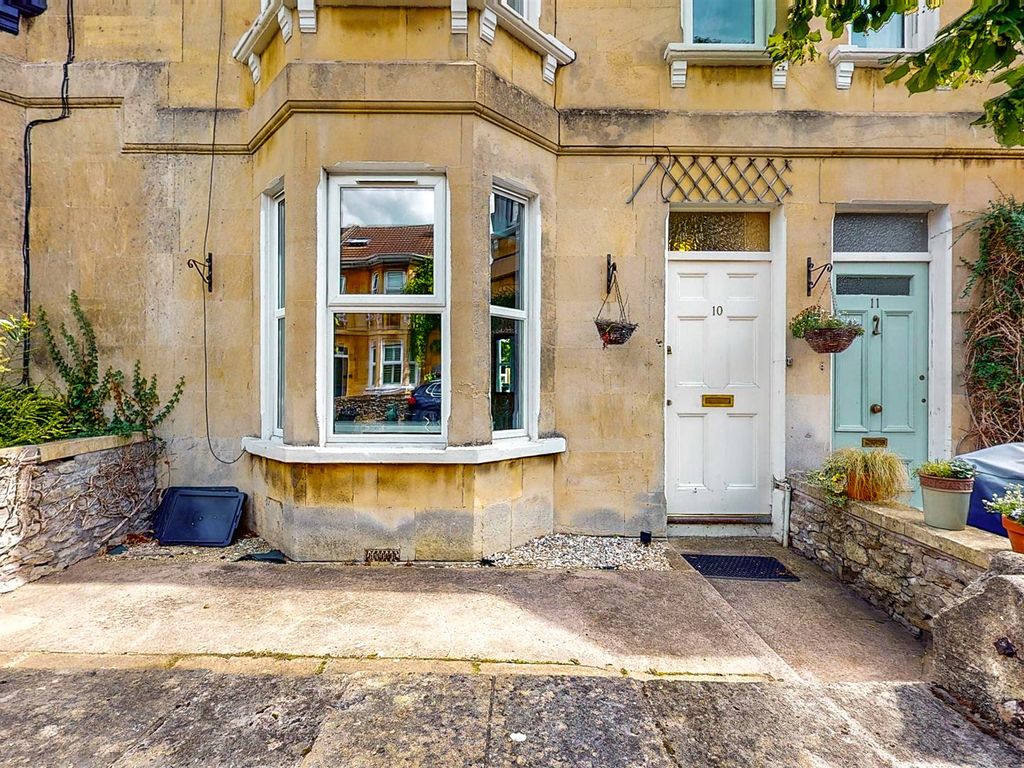 5 bed terraced house to rent in Shaftesbury Avenue, Bath BA1, £3,425 pcm