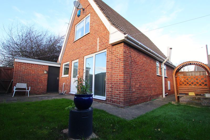 2 bed detached house for sale in Magnolia Rise, Immingham DN40, £169,950